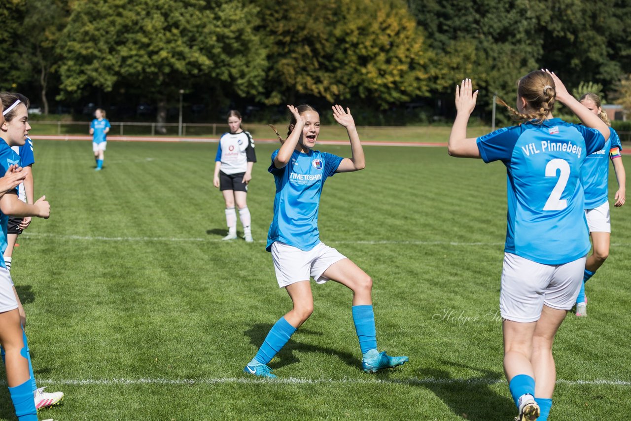 Bild 177 - wBJ VfL Pinneberg - Germania Schnelsen : Ergebnis: 15:1